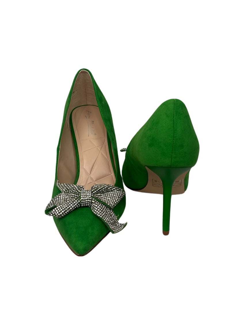 Diamond Bow Heel